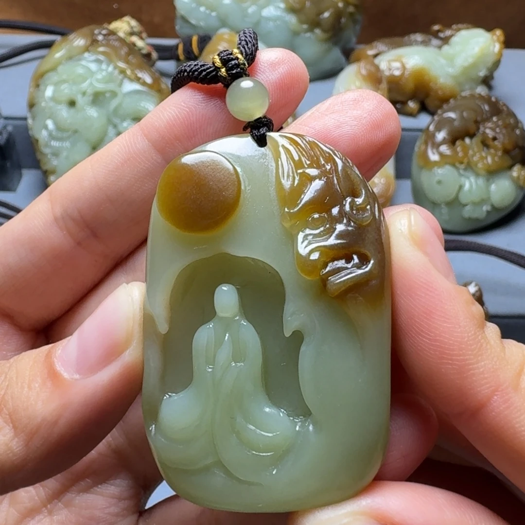 兴***！和田玉未镶嵌颈饰