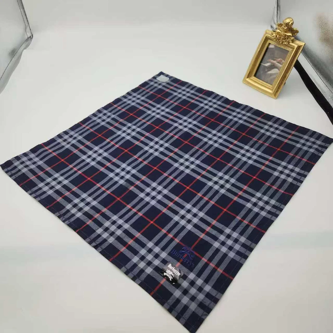 95新 BURBERRY/博柏利 海囤/巴宝莉/丝巾/yy10200