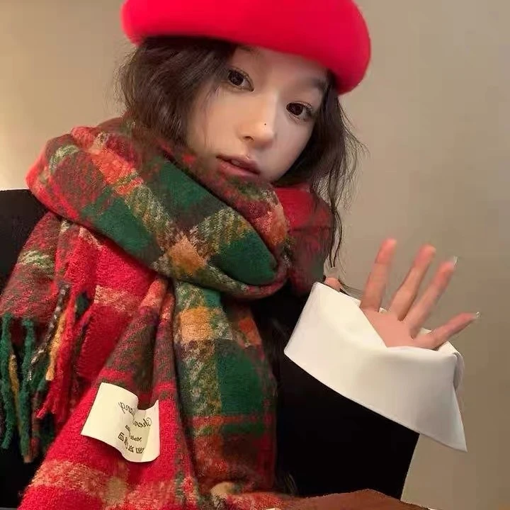 圣诞围巾氛围感中国红色围脖流苏女秋冬新款针织保暖韩版圣诞格子