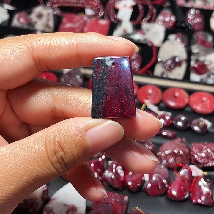 天然辰砂乌砂无事牌