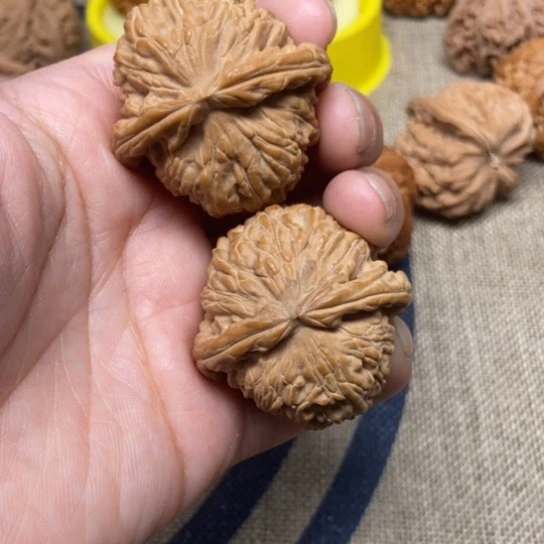 吊坠文玩核桃球白