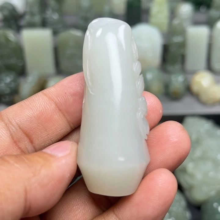 和田玉把件未镶嵌生**态