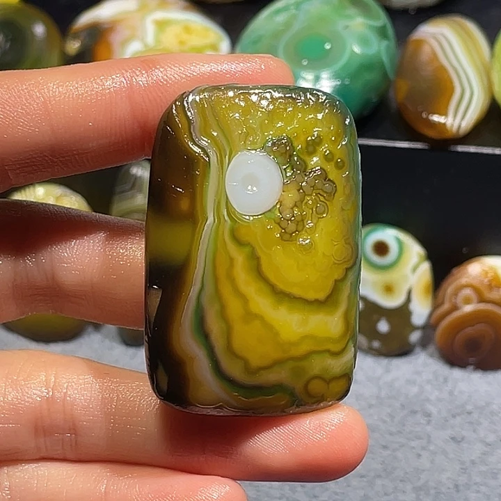 玛瑙/玉髓未镶嵌珠宝奇石