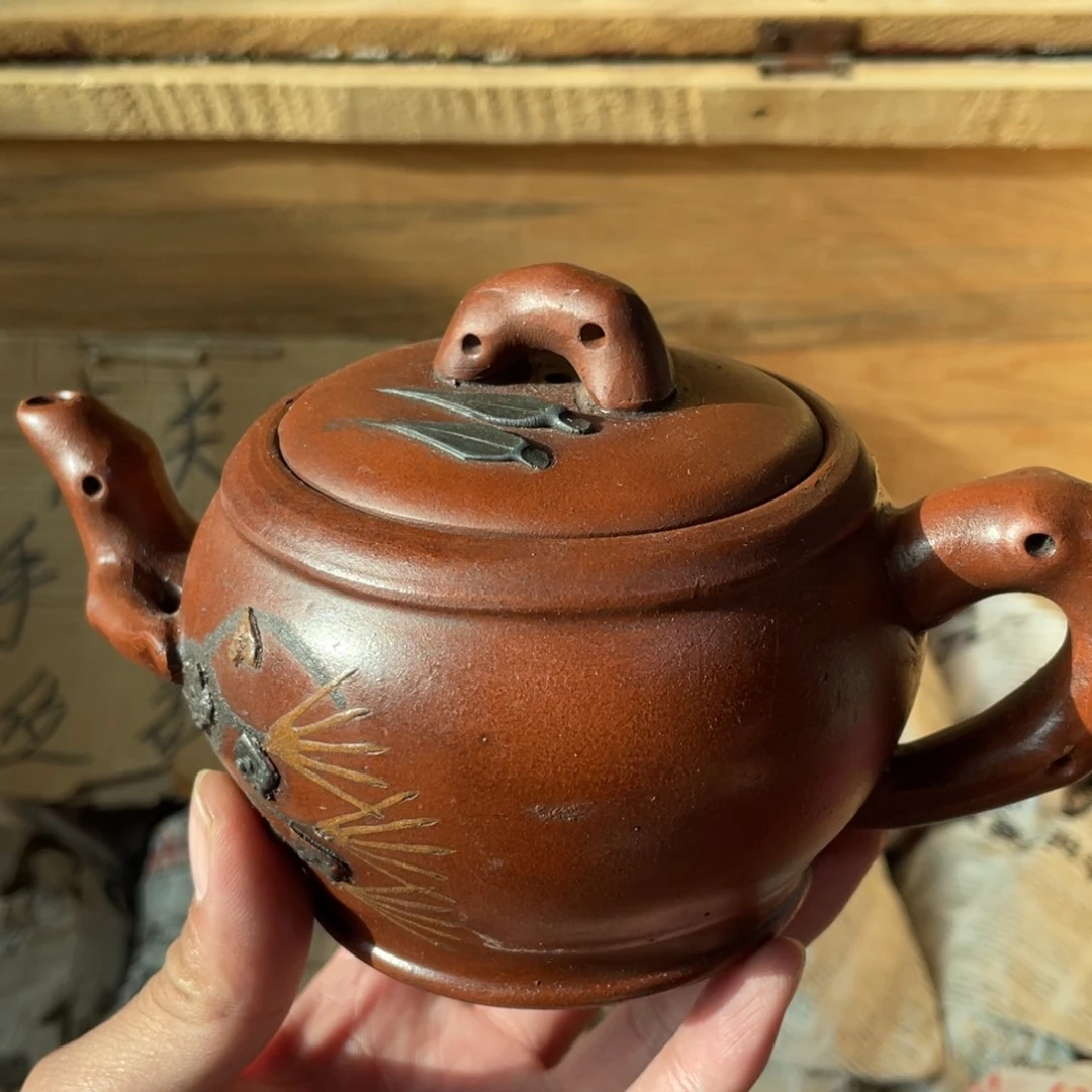 紫砂茶壶老厂紫砂壶一件。