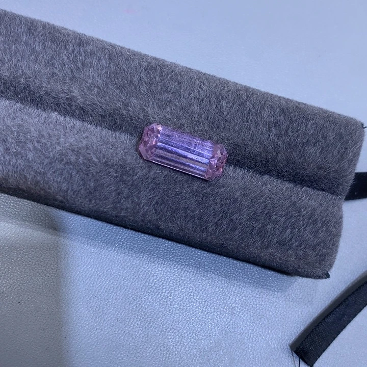 锂辉石裸石未镶嵌麦*7.8克拉