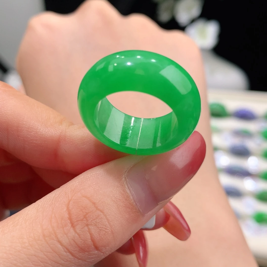 翡翠未镶嵌戒指翡翠