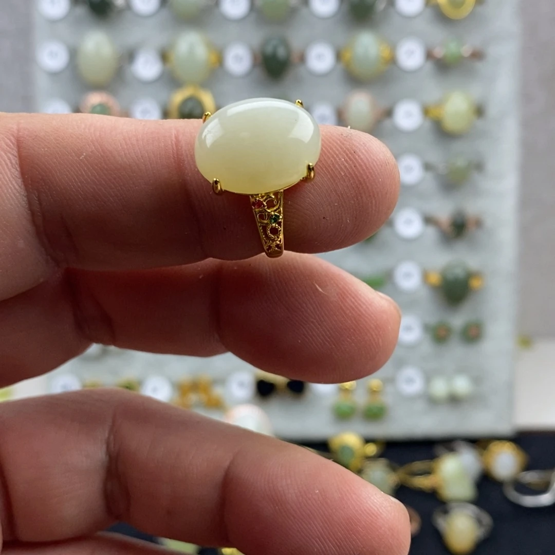 和田玉（青白玉）未镶嵌戒指