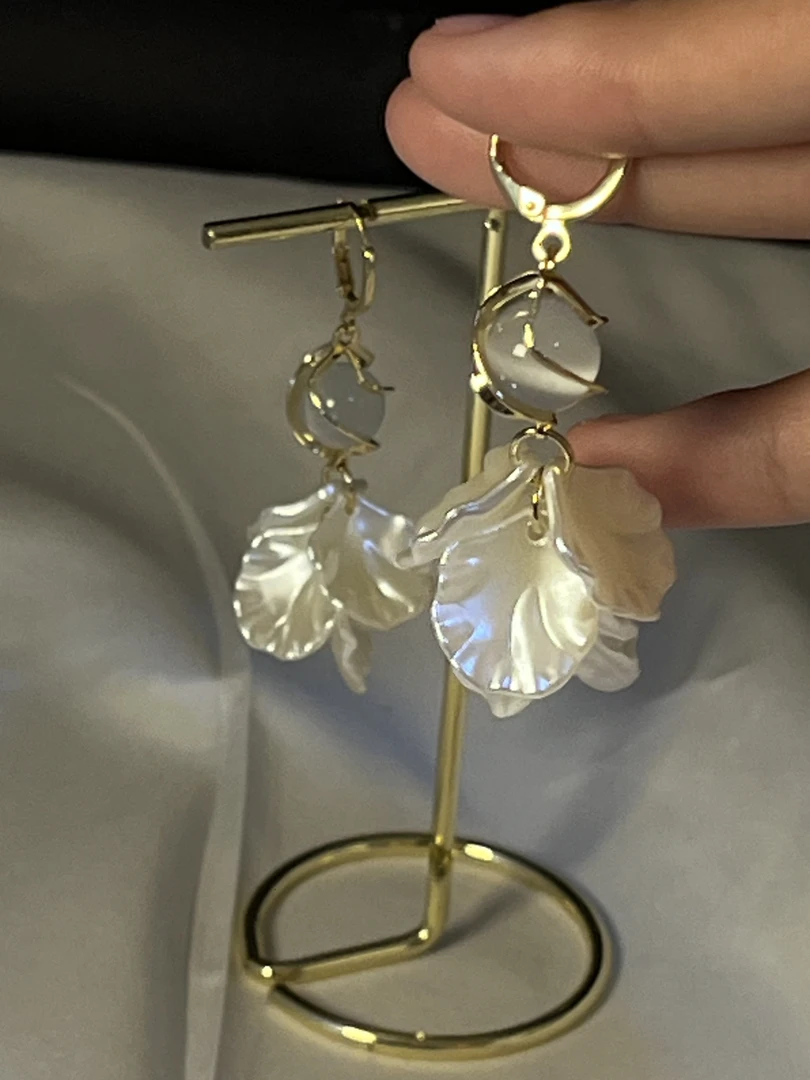 合金耳饰 超仙花瓣流苏耳环女气质独特长款个性喵喵石耳饰法式