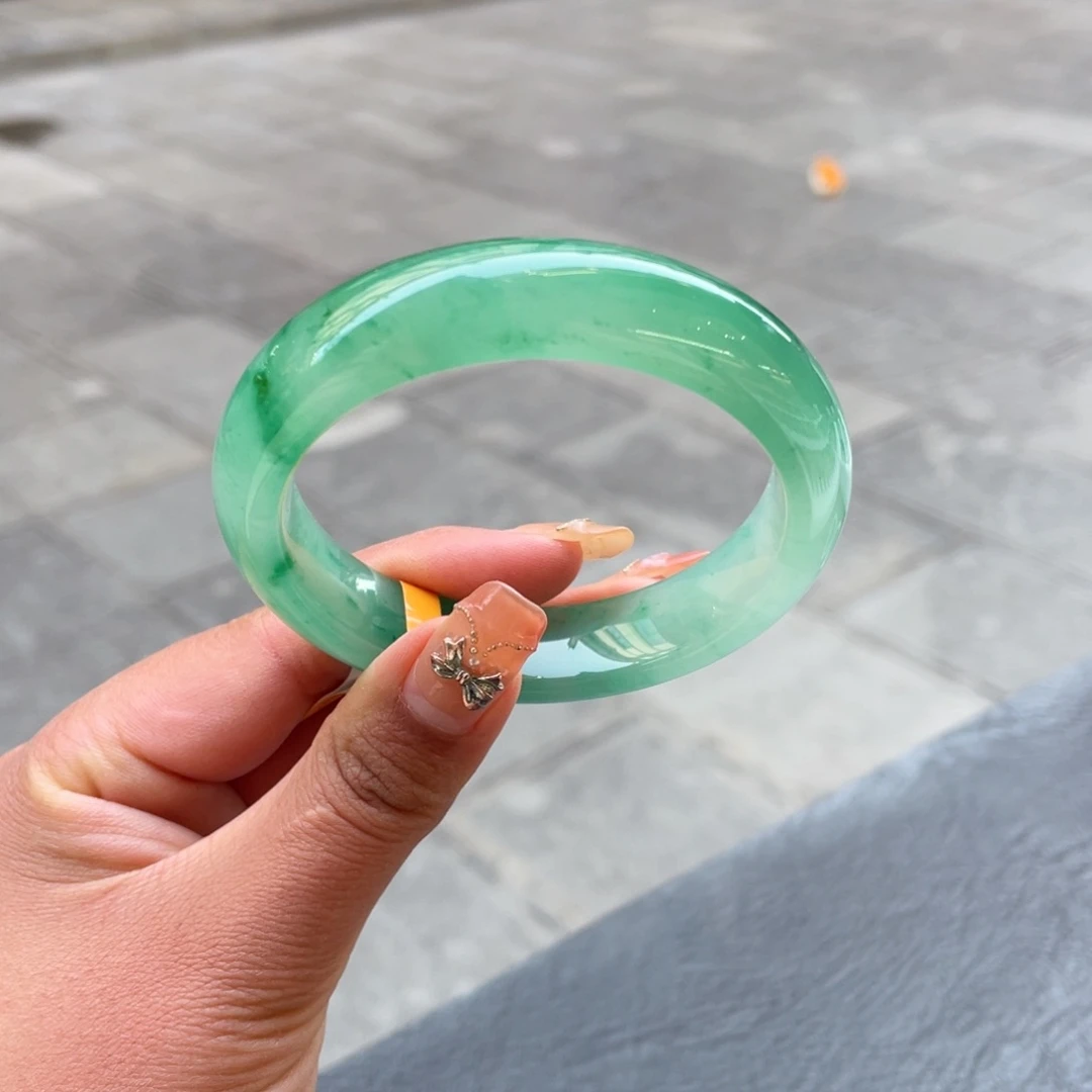 石英质玉手镯未镶嵌15