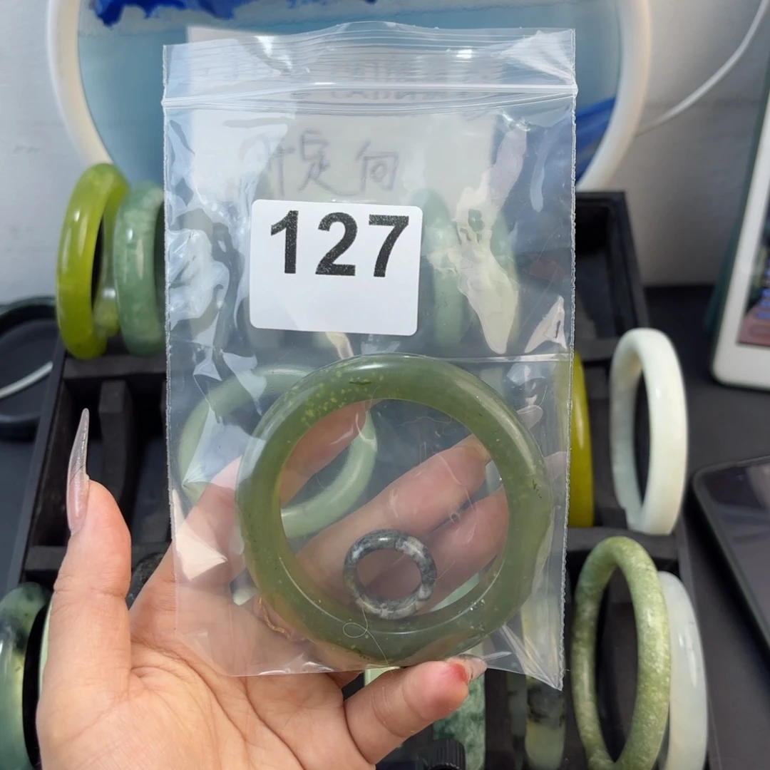 蛇纹石玉未镶嵌手镯?*?