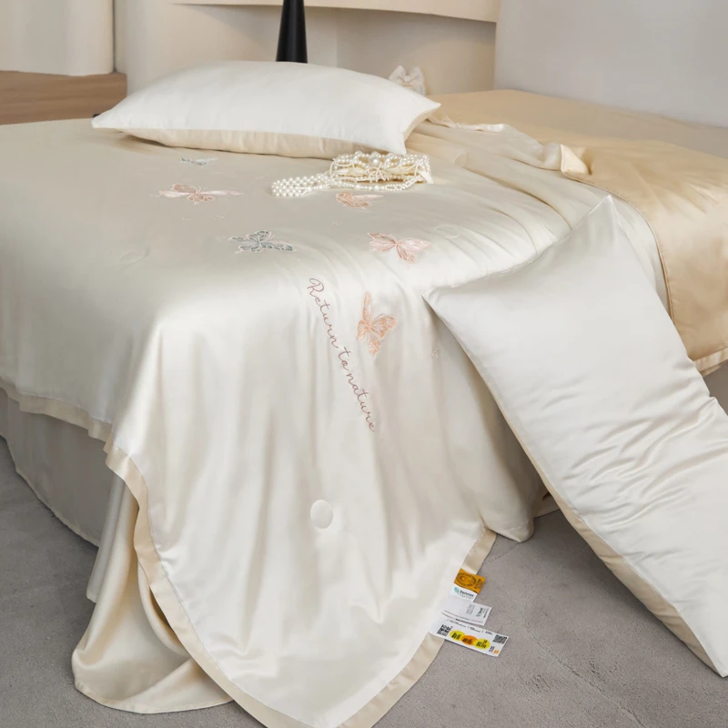 轻奢天丝夏凉被丝滑亲肤可水洗薄空调被绣花工艺款莱赛尔纤维夏被