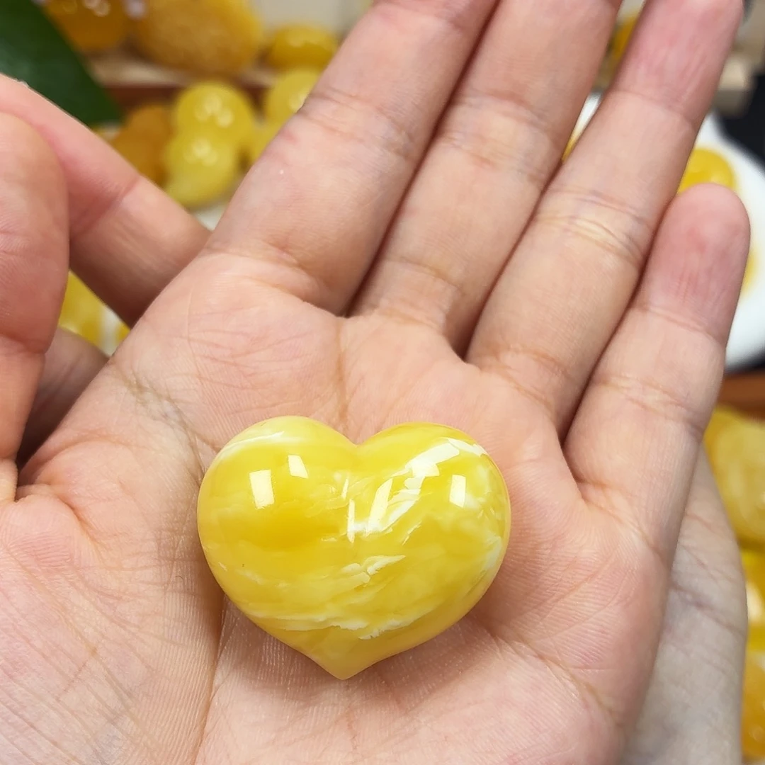 未镶嵌颈饰蜜蜡焦皮妖花爱心