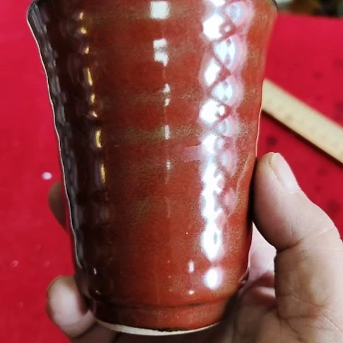 瓷片瓷片，各种摆件，盘，碗，沙锅，均有瑕疵。