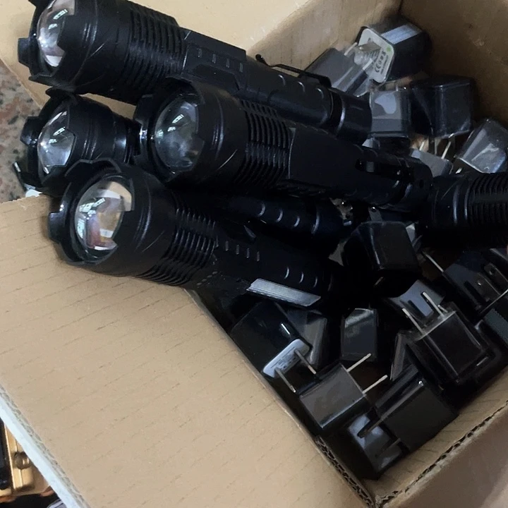 塑料款强光定焦侧灯手电430