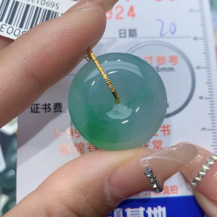 翡翠颈饰18K金镶嵌平安扣