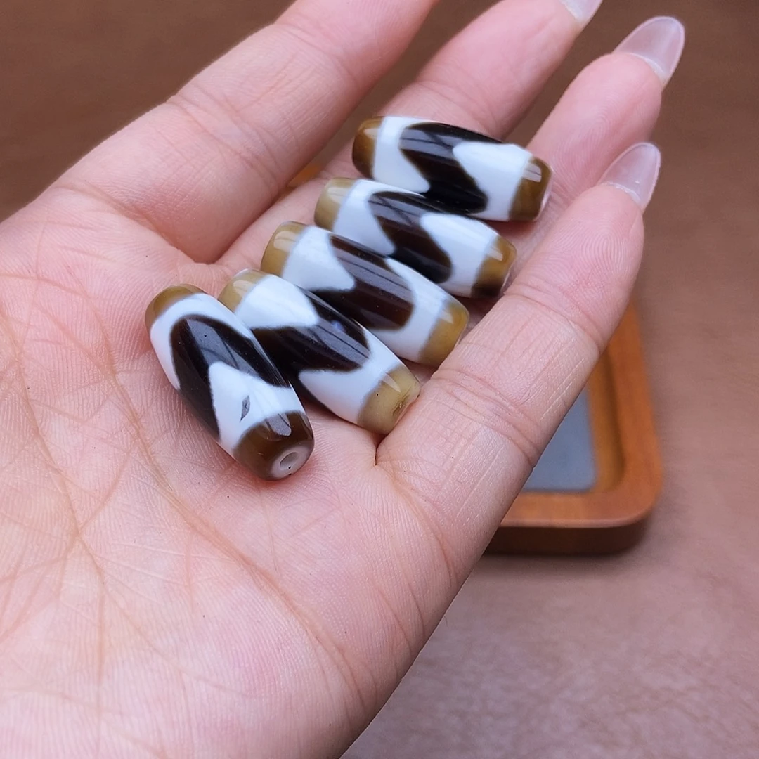 玛瑙/玉髓颈饰未镶嵌多样性发其一