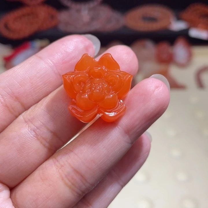 南红玛瑙莲花未镶嵌叶*1389