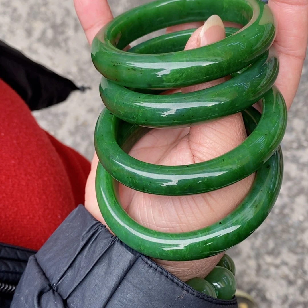和田玉手镯未镶嵌多样性发货 拍一发一