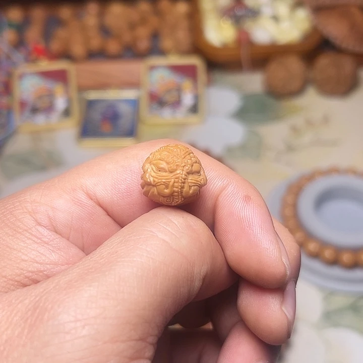 猴头核桃手串、*尘猴头雕刻精工象神单籽一颗