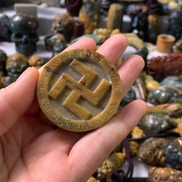 未镶嵌岫岩河磨玉（透闪石质玉）笔搁
