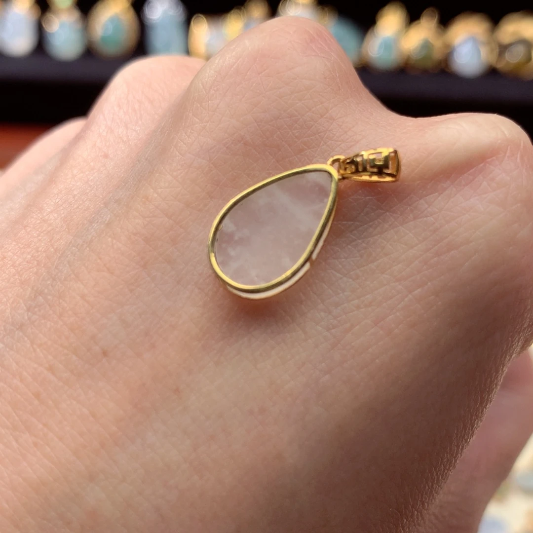 翡翠颈饰18K金镶嵌翡翠