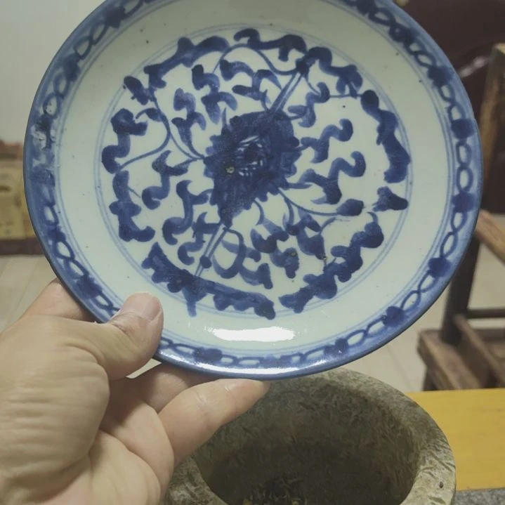 砖雕缠枝莲盘子，18公分，完整无缺，