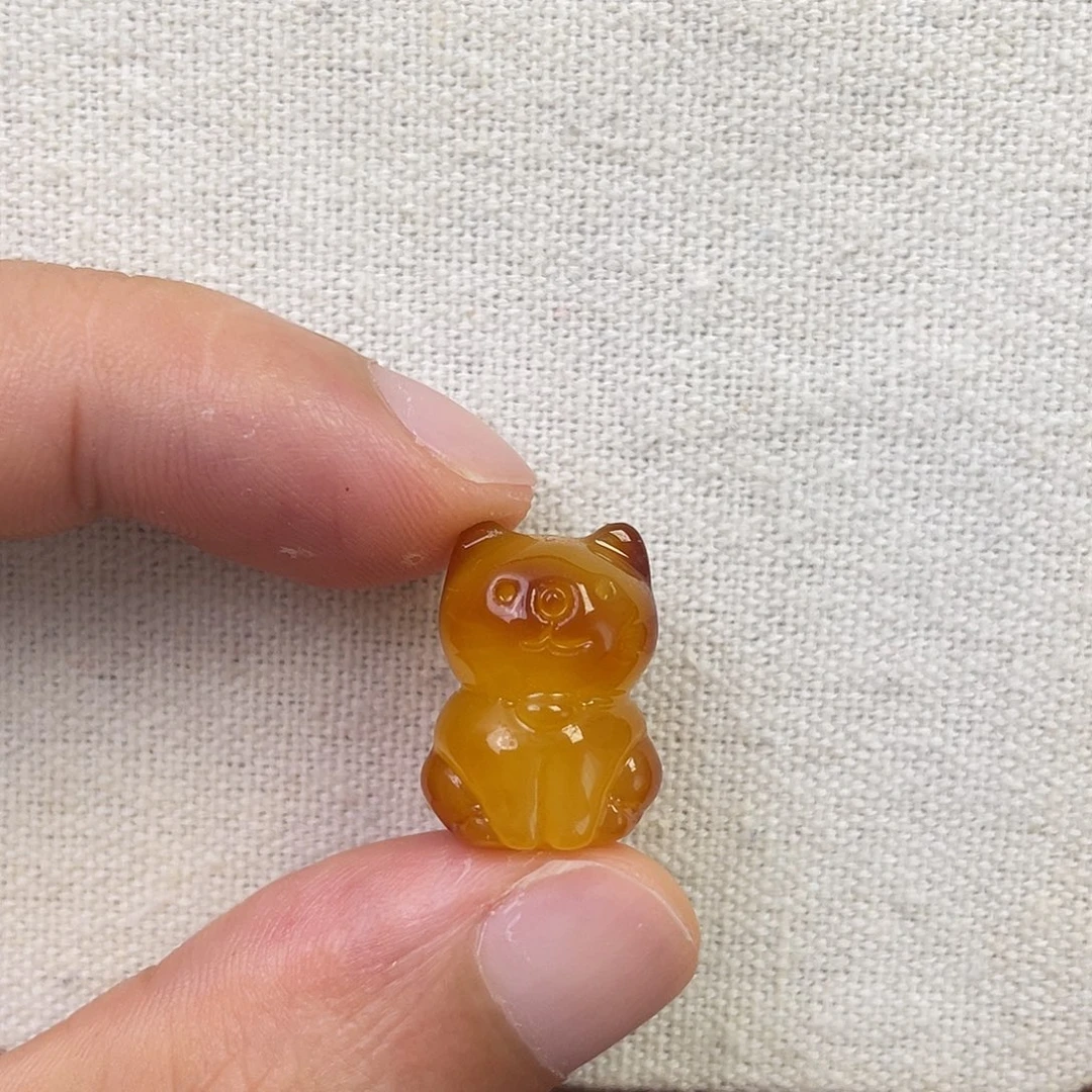 裸石琥珀未镶嵌猫咪