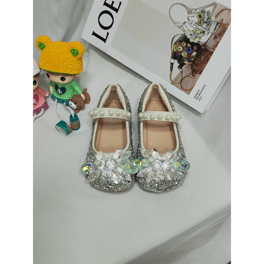2025新品真皮软底软面女童公主鞋女童水钻公主鞋百搭水晶公主鞋