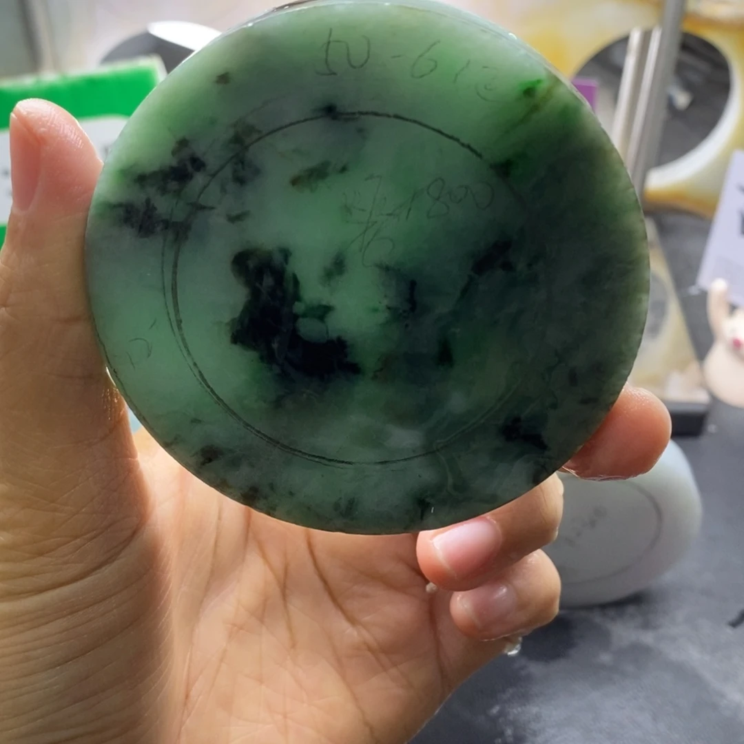 定制翡翠未镶嵌翡翠手镯