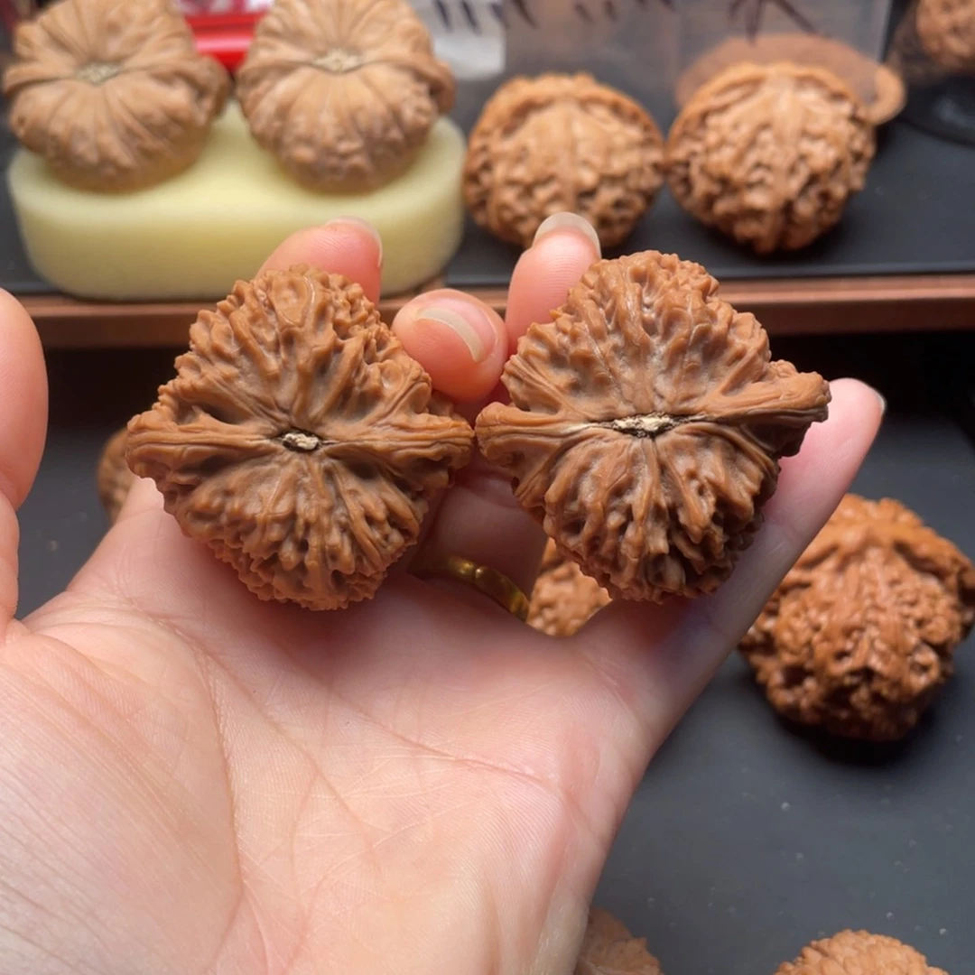 文玩核桃把件拆***鸯南疆石42