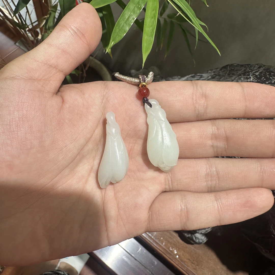 和田玉玉兰花吊坠（多样性发货 拍一发一）