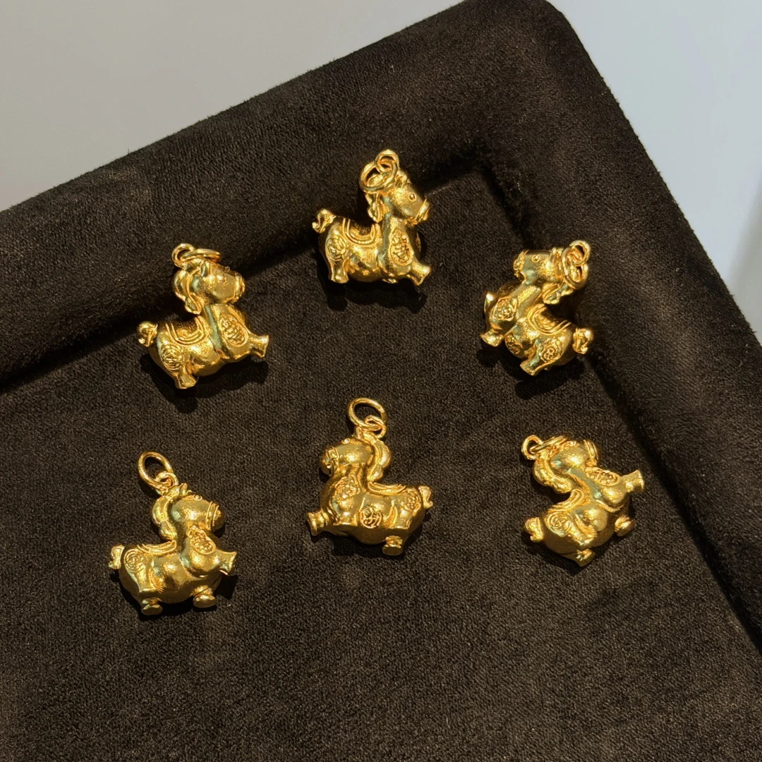 足金999【金福马】时尚百搭精致吊坠