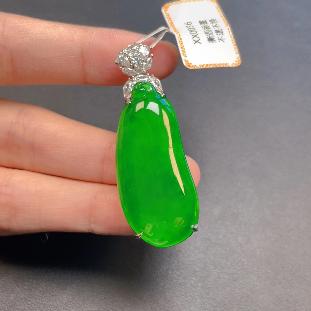 【闪购商品】吊坠(不含链)银S925镶嵌翡翠