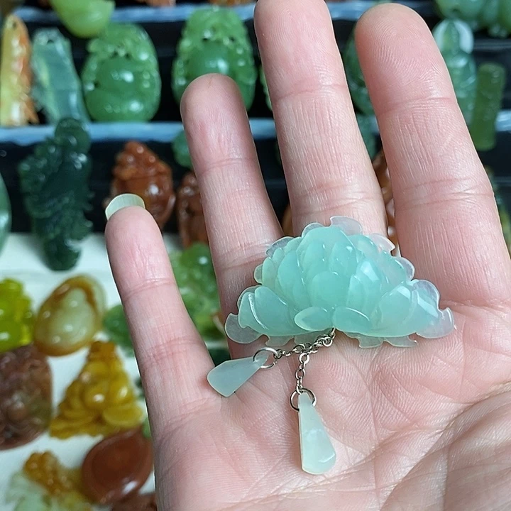 未镶嵌蛇纹石玉颈饰