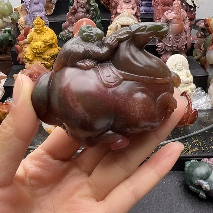 石英质玉未镶嵌摆件