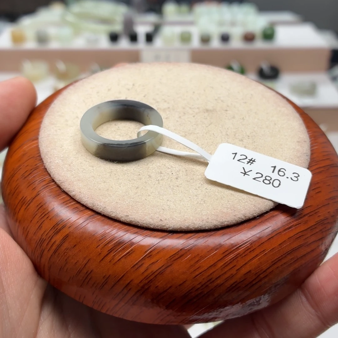 *****和田玉未镶嵌戒指内侧抛光16.3