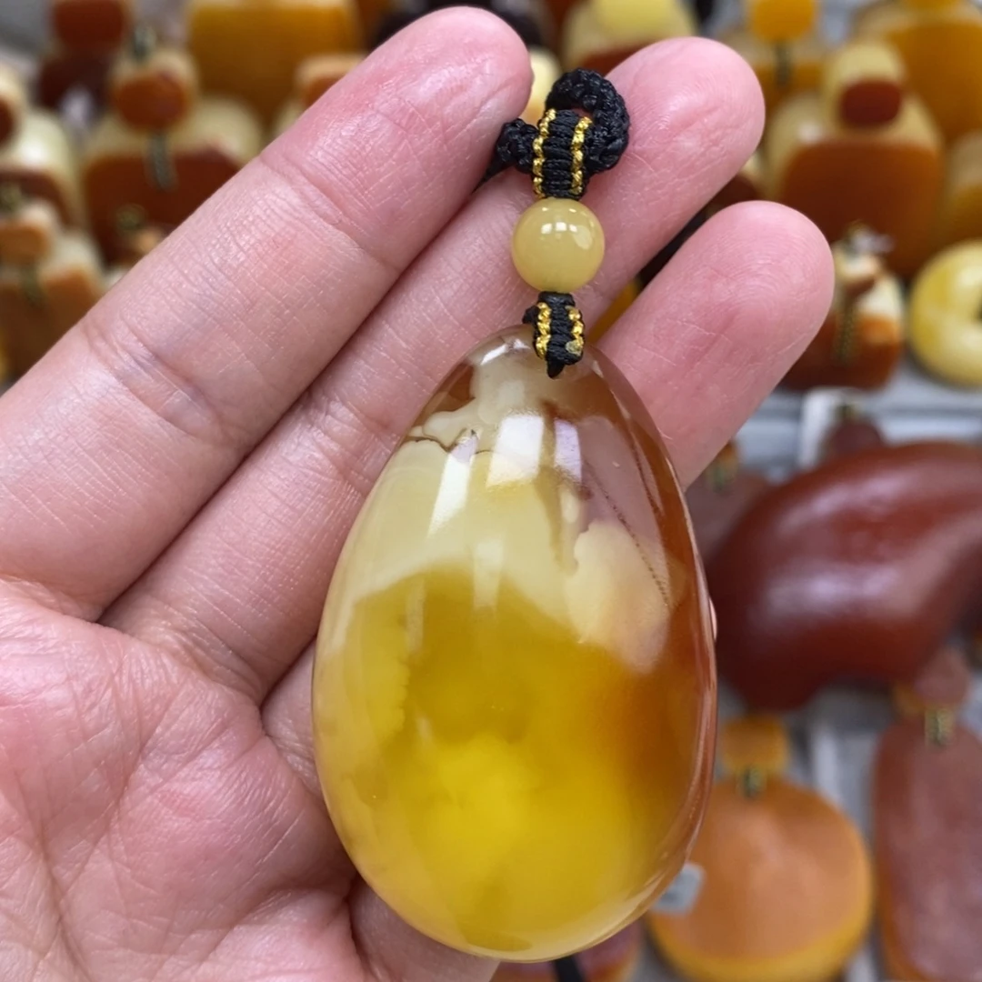 蜜蜡未镶嵌珠宝奇石