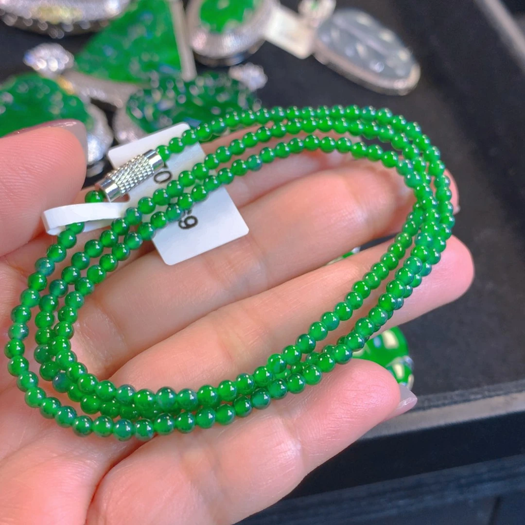 翡翠颈饰未镶嵌翡翠