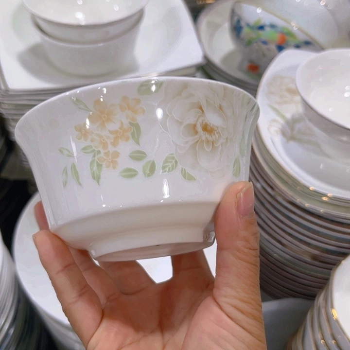 瓷片碗六个4.5寸富贵