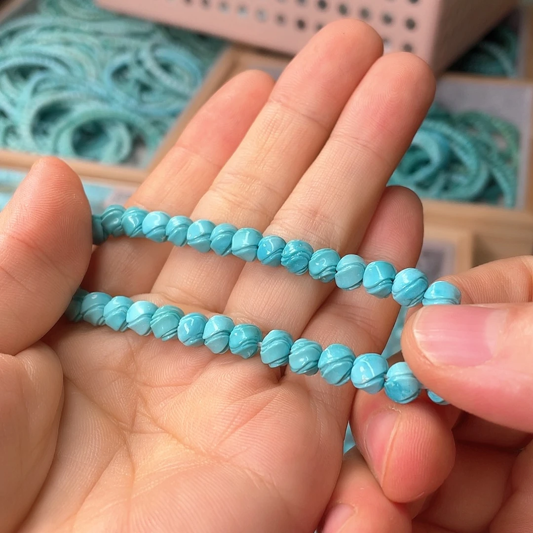 绿松石未镶嵌颈饰