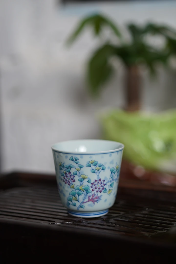 斗彩十二花神品茗杯直口宫廷风复古设计