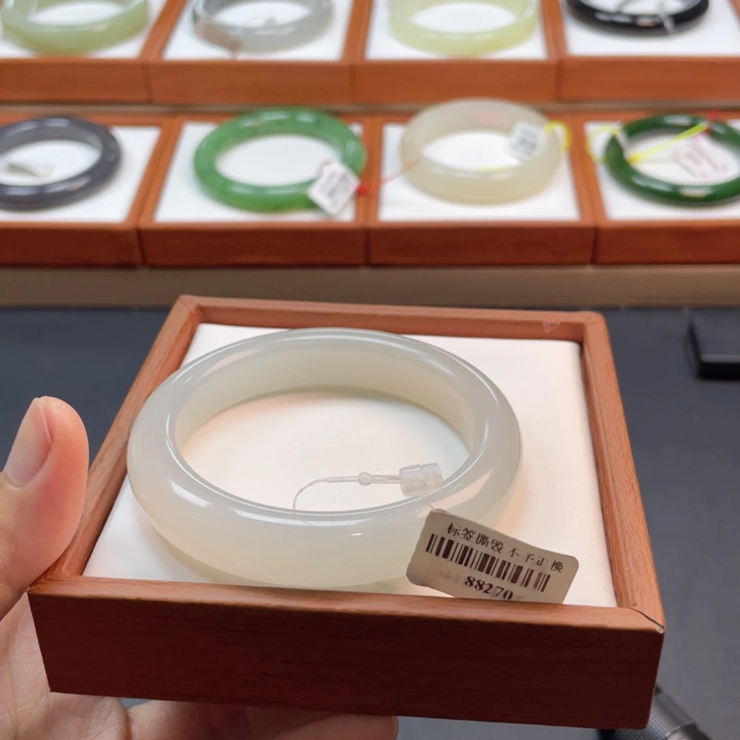 【闪购商品】未镶嵌手镯和田玉49冰紫55.2