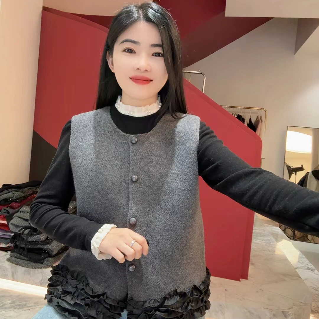 QC 252478 圆领单排扣花边马甲时尚洋气上衣