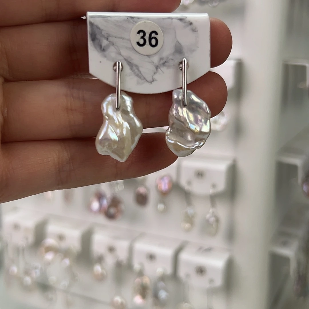 非金属巴洛克花瓣耳饰