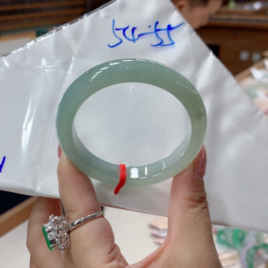 翡翠未镶嵌手镯翡翠