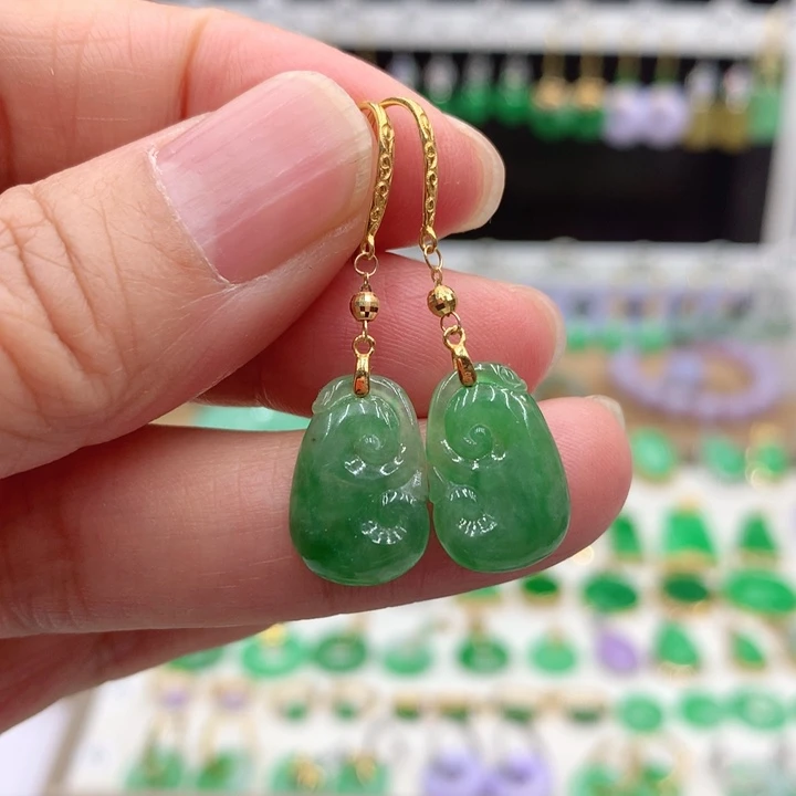 翡翠18K金镶嵌耳饰