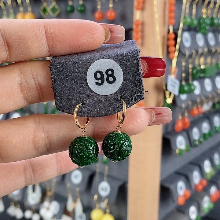 翡翠耳饰18K金镶嵌耳饰