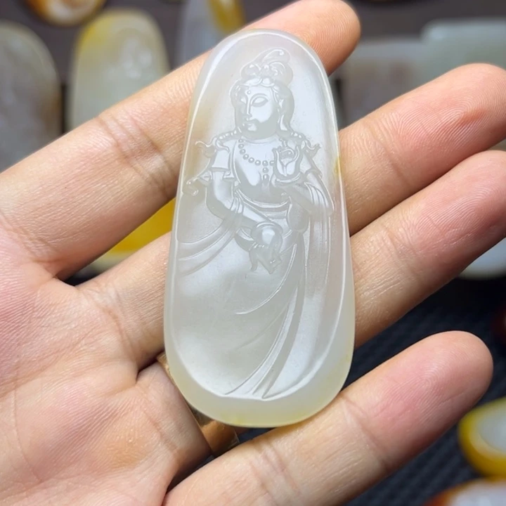 颈饰未镶嵌和田玉