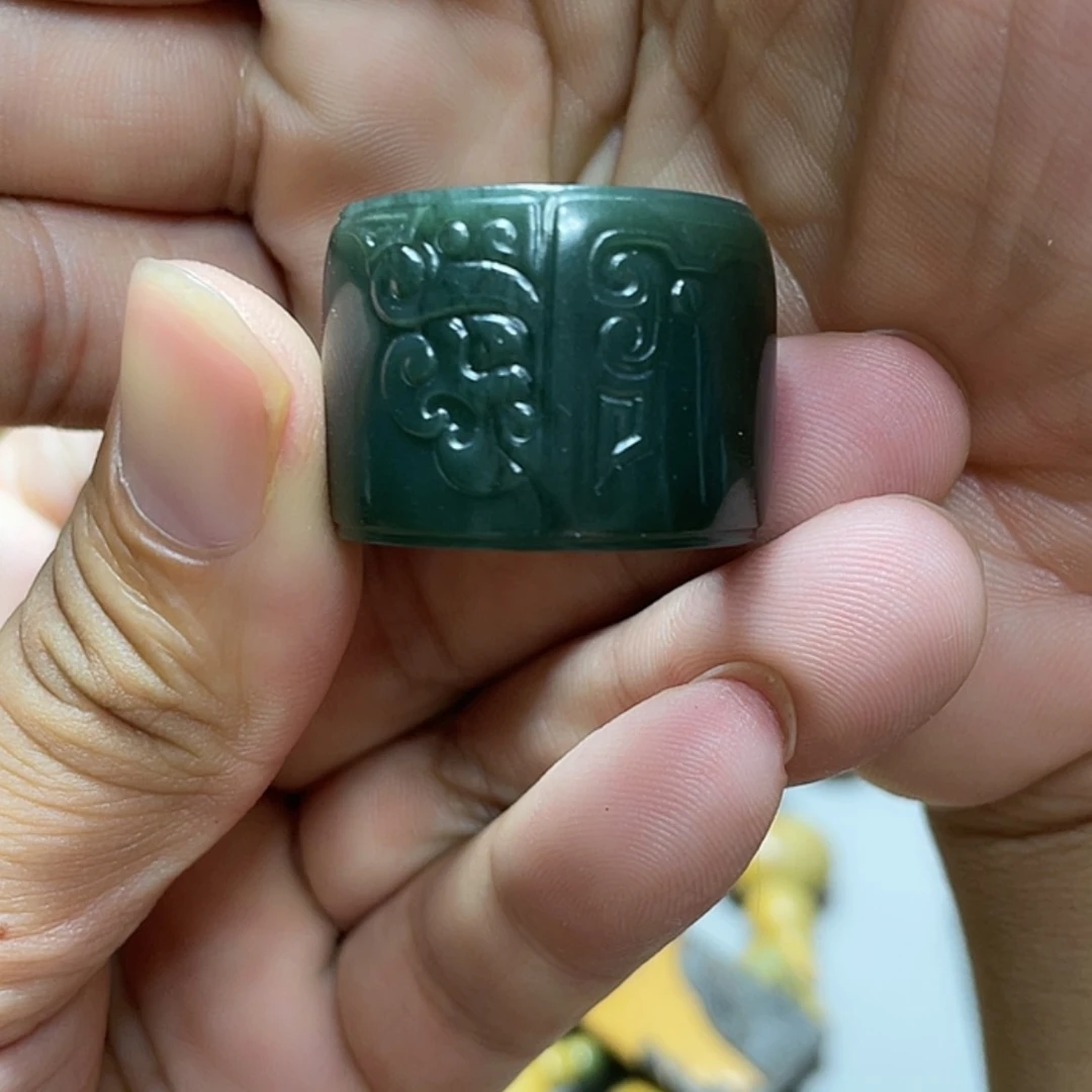 【闪购商品】未镶嵌岫岩老玉（透闪石质玉）挂件四*?
