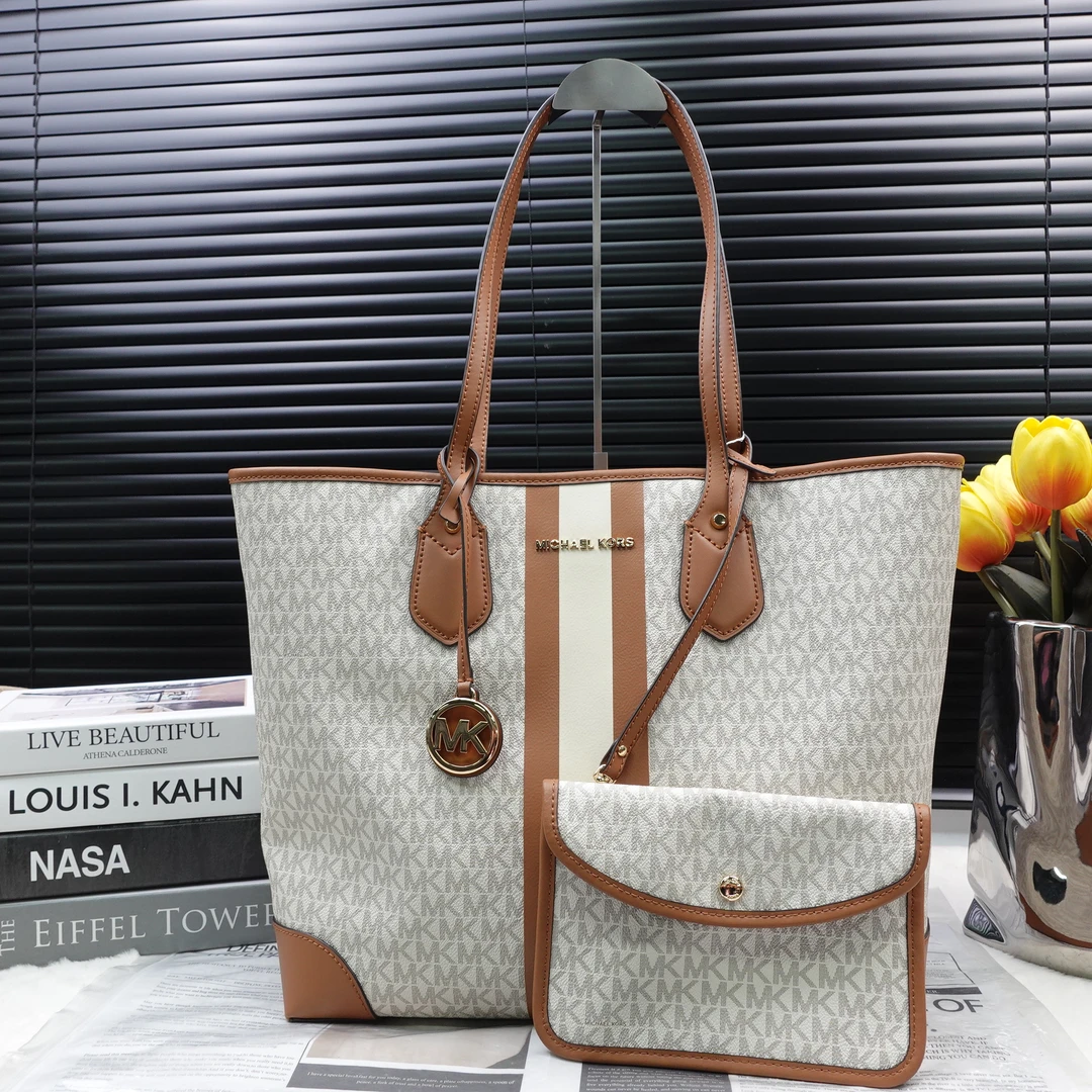95新 MICHAEL KORS/迈克高仕 单肩包/T10290327